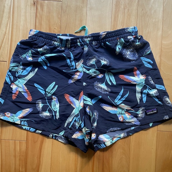 Patagonia Other - Patagonia baggies navy birds of paradise print elastic waist unlined shorts